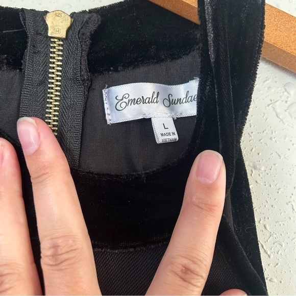 Emerald Sundae Black Velvet Cutout Halter Mini Dress NWOT Large Holiday - Picture 4 of 8